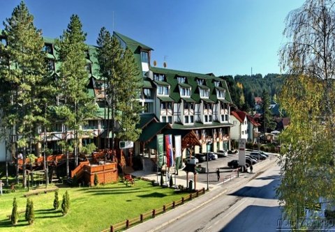 Hotel Mona